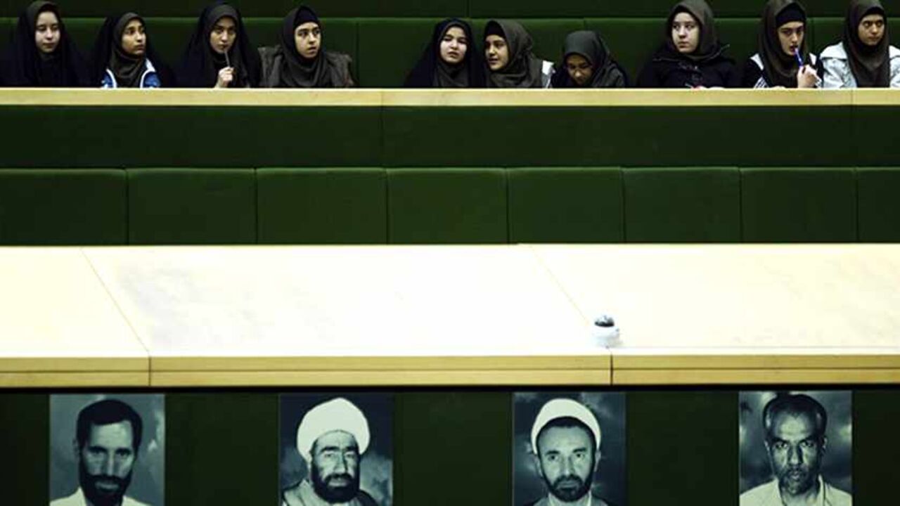 IRAN/ EDITORS' NOTE: Reuters and other foreign media are subject to Iranian restrictions on their ability to film or take pictures in Tehran.
Students attend a parliament session in Tehran January 29, 2012. REUTERS/Raheb Homavandi (IRAN - Tags: POLITICS EDUCATION TPX IMAGES OF THE DAY) - RTR2X0ZA