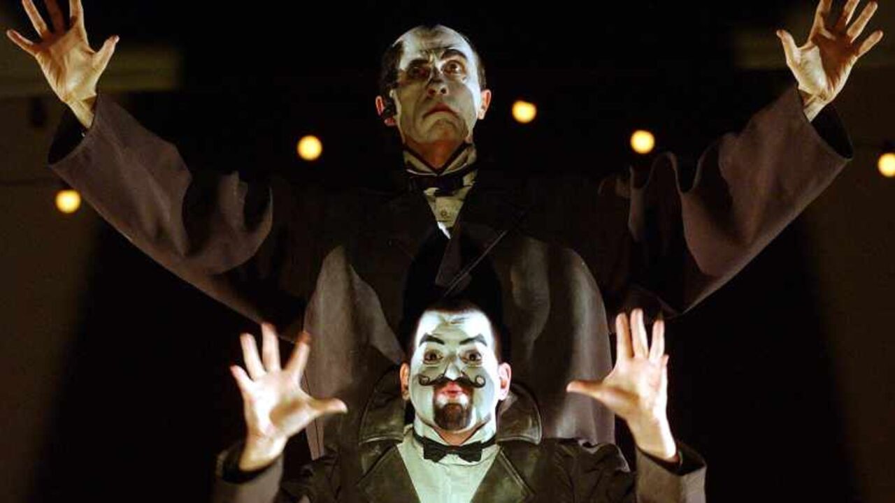 A MEMBERS OF THE ACTORS COMPANY 'IMBAL PINTO DANCE' FROM ISRAEL PERFORM DURING THE INTERNATIONAL ... A MEMBERS OF THE ACTORS COMPANY 'IMBAL PINTO DANCE' FROM ISRAEL PERFORM DURING THE INTERNATIONAL THEATER FESTIVAL (FIT). A members of the actors company 'Imbal Pinto Dance' from Israel perform during the International Theater Festival (FIT) in Caracas, April 8, 2004. The troupe is one of 16 companies taking part in the festival. REUTERS/Howard Yanes - RTRH3EA