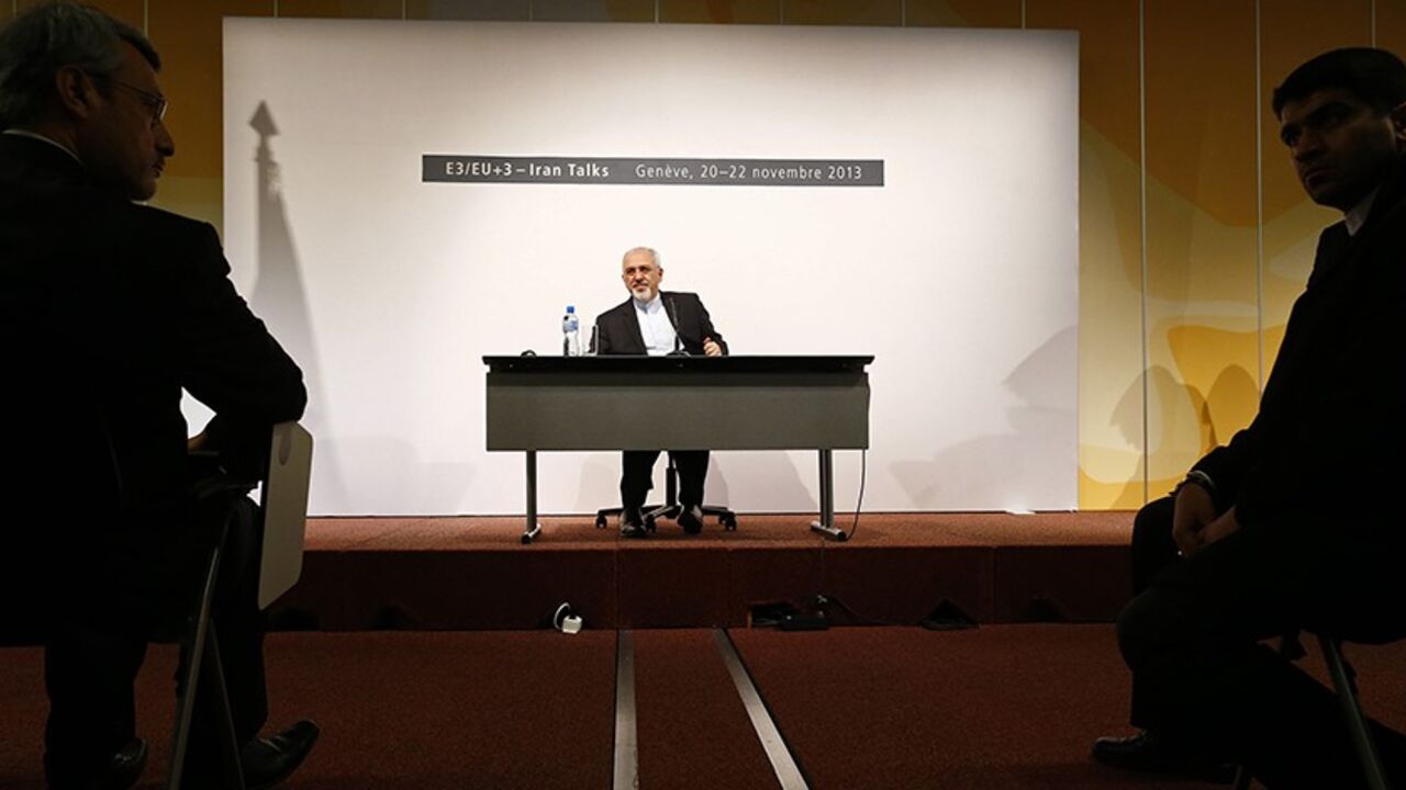 IRAN-NUCLEAR/ Iran's Foreign Minister Mohammad Javad Zarif speaks to the media during a news conference following the E3/EU+3-Iran talks in Geneva November 24, 2013. Iran and six world powers reached a breakthrough deal on Sunday to curb Tehran's nuclear programme in exchange for limited sanctions relief, in what could be the first sign of an emerging rapprochement between the Islamic state and the West. REUTERS/Ruben Sprich (SWITZERLAND - Tags: POLITICS ENERGY MEDIA) - RTX15QOE