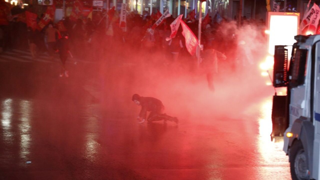 RTR3FVDJ.jpg