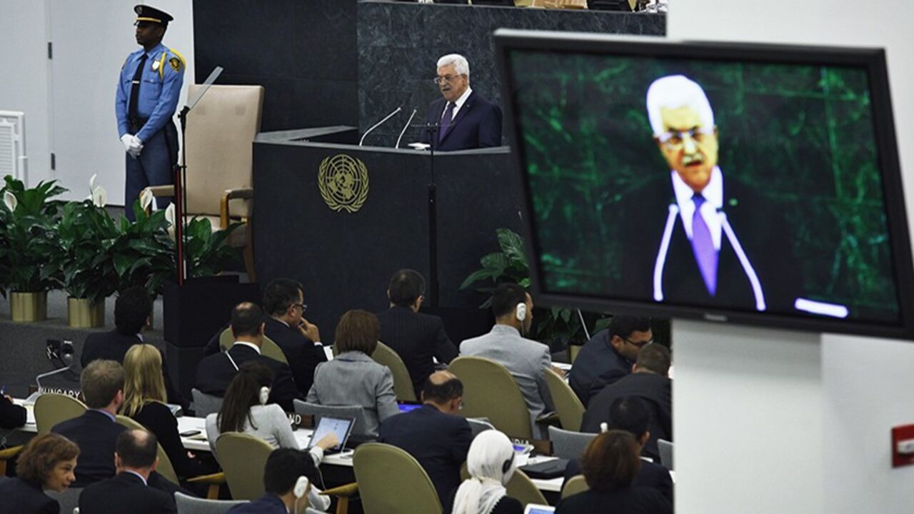 UN-ASSEMBLY/ Palestinian President Mahmoud Abbas addresses the 68th United Nations General Assembly at U.N. headquarters in New York, September 26, 2013. REUTERS/Eduardo Munoz (UNITED STATES - Tags: POLITICS) - RTX140XL