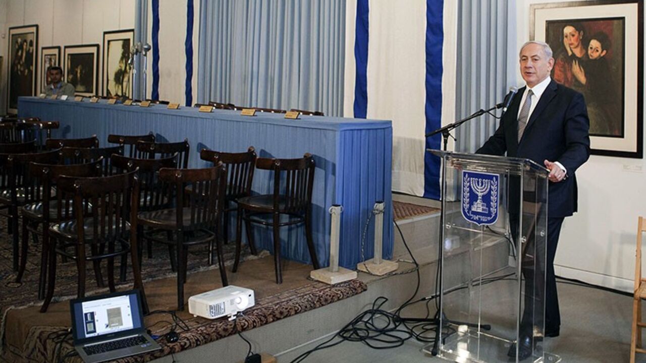 ISRAEL-JEWISH/NETANYAHU Israel's Prime Minister Benjamin Netanyahu delivers a statement in the Independence Hall of Israel in Tel Aviv May 1, 2014. Netanyahu said on Thursday he would seek to enact a law to define Israel as a Jewish state, a step certain to raise opposition from Arab citizens who make up a fifth of the population. REUTERS/Dan Balilty/Pool (JERUSALEM - Tags: POLITICS) - RTR3NETY