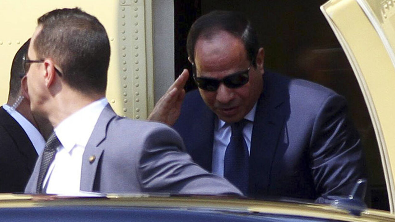 Former army chief Abdel Fattah al-Sisi arrives in a military helicopter in Cairo Former army chief Abdel Fattah al-Sisi arrives in a military helicopter before swearing in as Egypt's new president in a ceremony at the Supreme Constitutional Court in Cairo June 8, 2014. Sisi was sworn in as president of Egypt on Sunday in a ceremony with low-key attendance by Western allies concerned by a crackdown on dissent since he ousted Islamist leader Mohamed Mursi last year. REUTERS/Al Youm Al Sabaa Newspaper (EGYPT - Tags: POLITICS) - RTR3SQIU