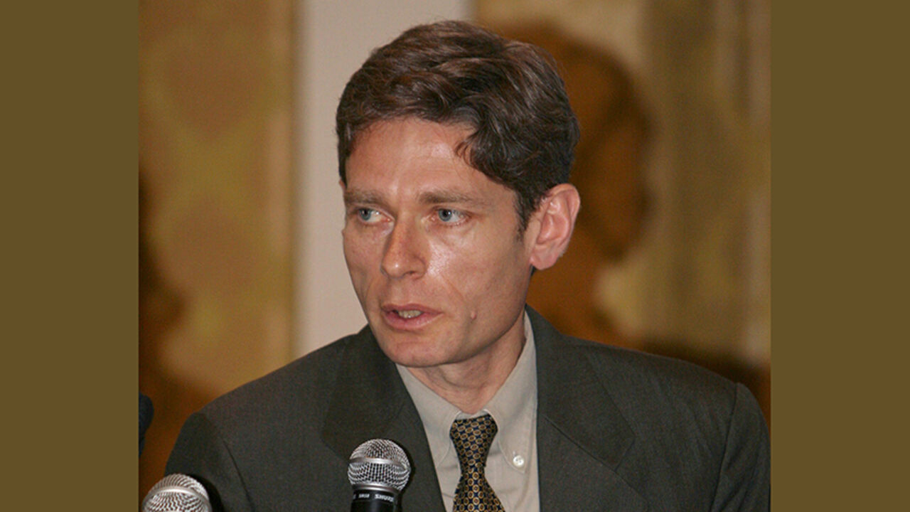 Tom Malinowski, the Washington advocacy Tom Malinowski, the Washington advocacy director of Human Rights Watch (HRW), addresses a conference in Tripoli on December 12, 2009, attended by journalists, Western diplomats and families of the victims of a 1996 massacre by Libyan security forces of at least 1,200 prisoners. The New York-based HRW presented its report on Libya for the first time in the capital Tripoli, saying the north African country is making some progress on freedom of speech, eventhough a climate of repression remains. The report cam