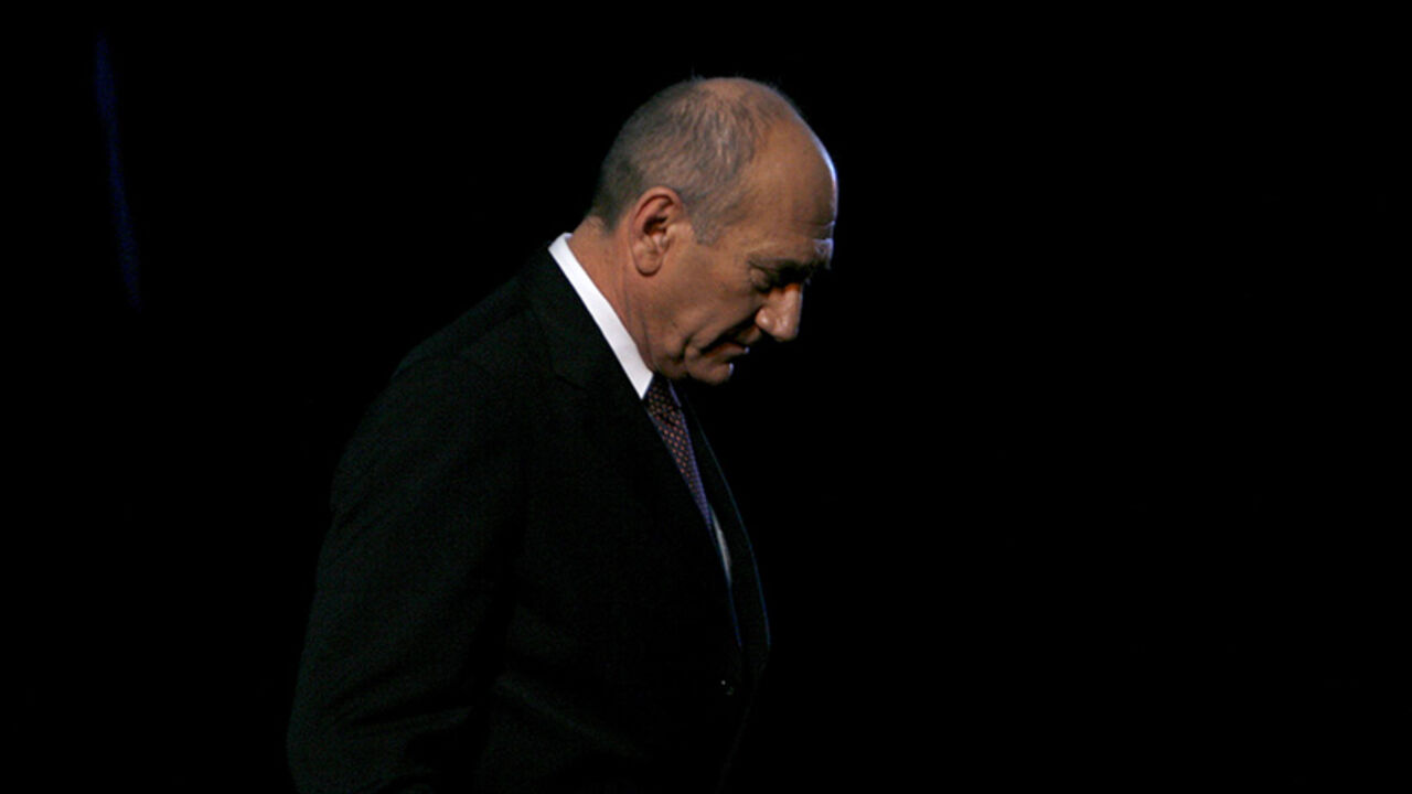 Israel's Prime Minister Ehud Olmert attends an education conference in Holon near Tel Aviv Israel's Prime Minister Ehud Olmert attends an education conference in Holon near Tel Aviv, August 27, 2007. REUTERS/Gil Cohen Magen (ISRAEL) - RTR1T5EN