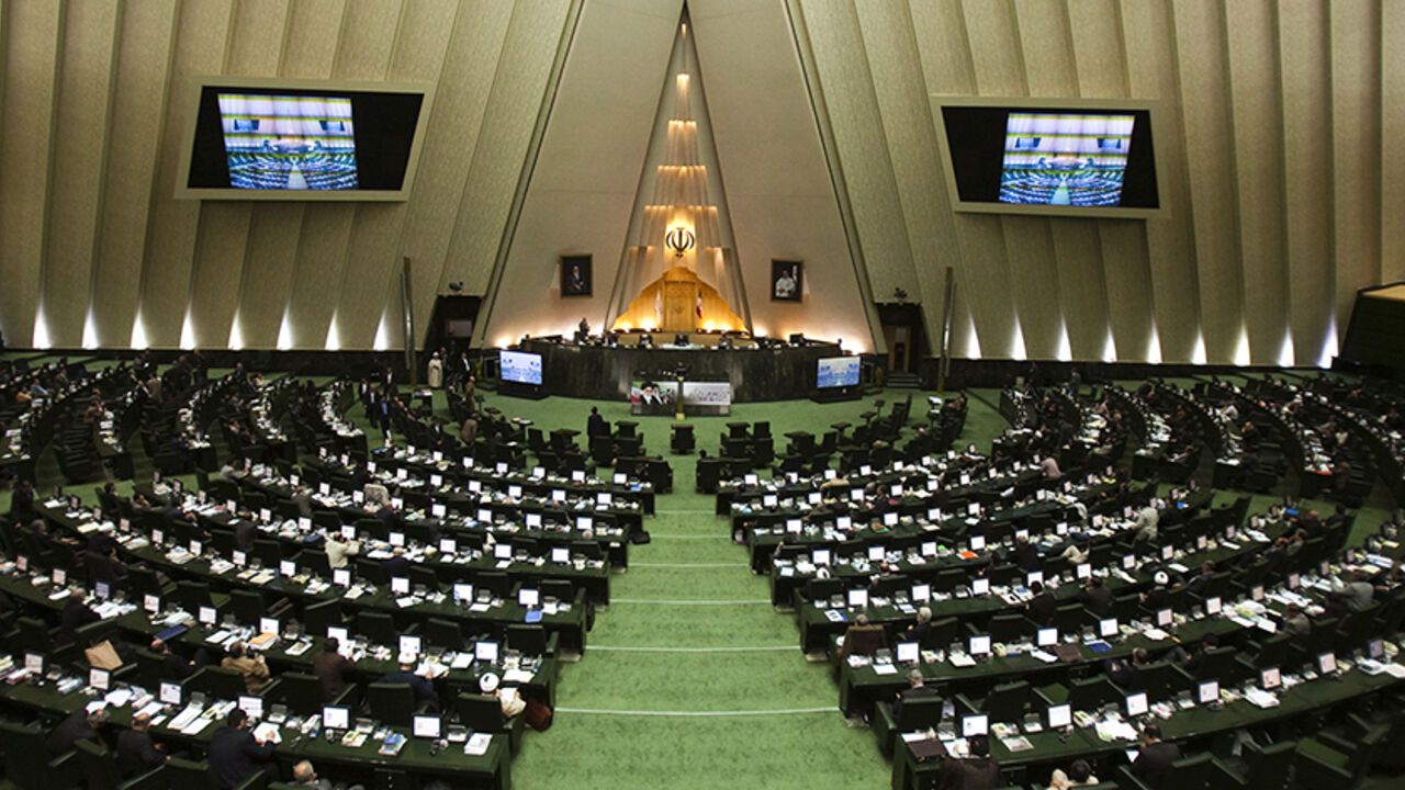 A general view of a parliament session in Tehran EDITORS' NOTE: Reuters and other foreign media are subject to Iranian restrictions on leaving the office to report, film or take pictures in Tehran.
A general view of a parliament session in Tehran November 1, 2011. Iran's parliament is threatening to impeach two of Mahmoud Ahmadinejad's ministers, in a new wave of pressure against the president who is under attack from lawmakers. REUTERS/Raheb Homavandi (IRAN - Tags: POLITICS BUSINESS CRIME LAW) - RTR2THAJ