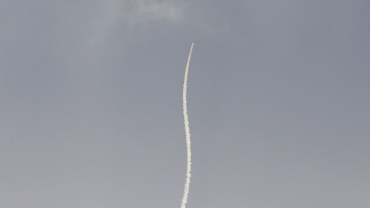 A smoke trail is seen as a rocket is launched from the northern Gaza Strip towards Israel July 15, 2014. Israel resumed air strikes in the Gaza Strip on Tuesday after agreeing to an Egyptian-proposed ceasefire deal that failed to get Hamas militants to halt rocket attacks. The week-old conflict seemed to be at a turning point, with Hamas defying Arab and Western calls to cease fire and Israel threatening to step up an offensive that could include an invasion of the densely populated enclave of 1.8 million. 