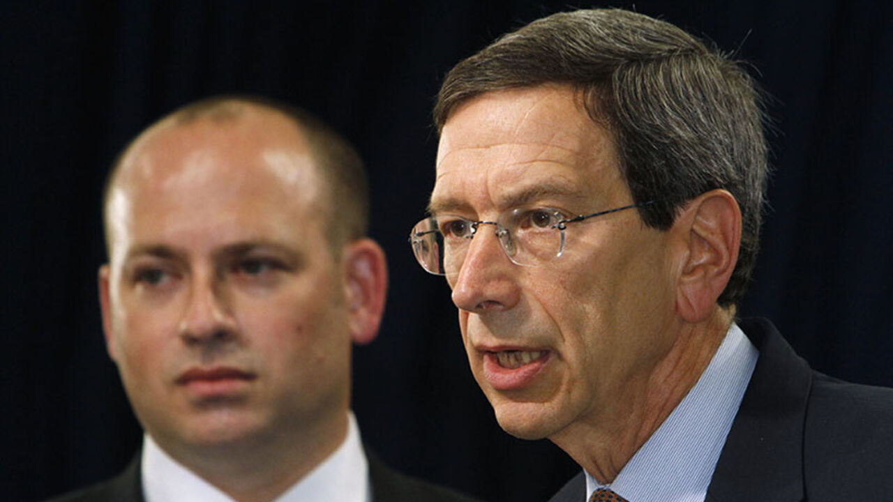 U.S. special adviser for nonproliferation and arms control, Einhorn speaks as Glaser, the Treasury Department's deputy assistant secretary for terrorist financing and financial crimes looks on during a news conference in Seoul U.S. special adviser for nonproliferation and arms control, Robert Einhorn (R) speaks as Daniel Glaser, the Treasury Department's deputy assistant secretary for terrorist financing and financial crimes looks on during a news conference at the Information Resource Center of the U.S. Embassy in Seoul August 2, 2010. REUTERS/Truth Leem (SOUTH KOREA - Tags: POLITICS MILITARY BUSINESS) - RTR2GZAI