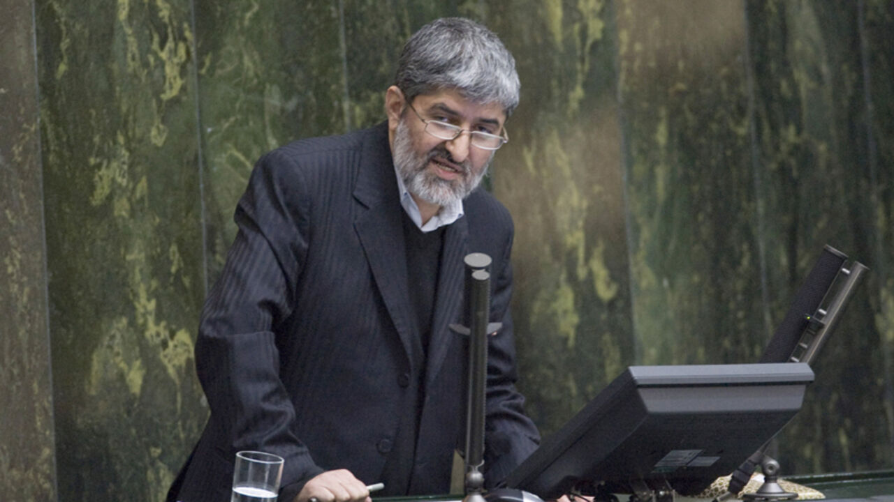 Iranian lawmaker Motahari speaks in Iranian parliament in Tehran EDITORS' NOTE: Reuters and other foreign media are subject to Iranian restrictions on leaving the office to report, film or take pictures in Tehran.
Iranian lawmaker Ali Motahari speaks in the Iranian parliament in Tehran November 15, 2009. REUTERS/Morteza Nikoubazl (IRAN POLITICS) - RTXQRB3