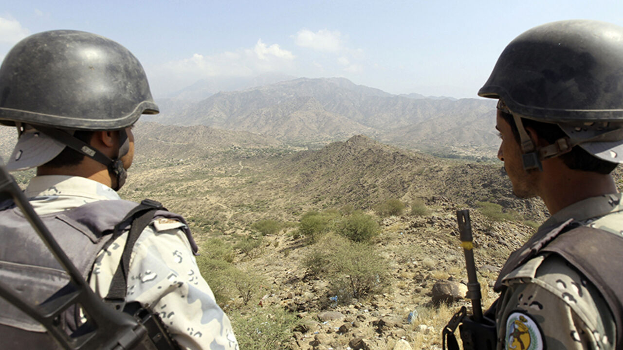 Saudi soldiers stand guard in Jizan on the border with Yemen Saudi soldiers stand guard in Jizan on the border with Yemen November 3, 2014. Gains by the Shi'ite Houthi rebel movement in Yemen are ringing alarm bells in Saudi Arabia, concerned for what it means for its vulnerable southern border, already the conduit for a constant flow of illicit activity. Picture taken November 3, 2014. REUTERS/Faisal Al Nasser (SAUDI ARABIA - Tags: POLITICS CIVIL UNREST) - RTR4DNW9