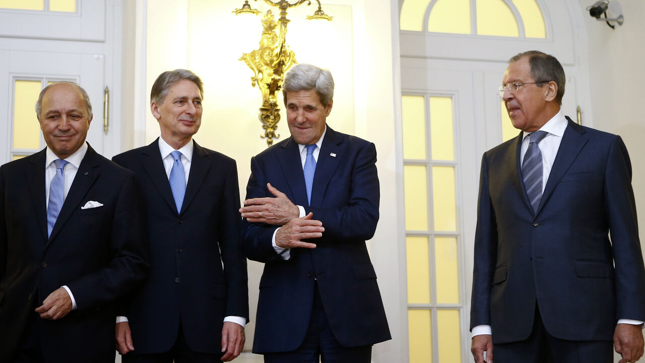 French Foreign Minister Fabius, Britain's Foreign Secretary Hammond, U.S. Secretary of State Kerry and Russian Foreign Minister Lavrov pose for photographers before a meeting in Vienna French Foreign Minister Laurent Fabius, Britain's Foreign Secretary Philip Hammond, U.S. Secretary of State John Kerry and Russian Foreign Minister Sergei Lavrov (LtoR) pose for photographers before a meeting in Vienna November 24, 2014. Iran, the United States and other world powers are all but certain to miss Monday's deadline for negotiations to resolve a 12-year stand-off over Tehran's atomic ambitions, forcing them to seek an extension, sources say. The talks in Vienna could lead to a transformation of