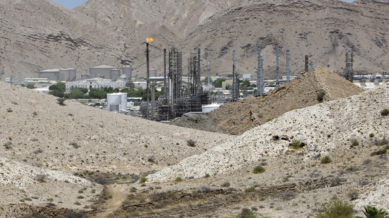 OMAN A view of Petroleum Development of Oman (PDO) near Muscat June 5, 2010. Cyclone Phet, despite weakening to a Category 1 storm, pummelled Oman's coastline on Friday, killing two and halting the small oil-producing country's oil and gas production, officials and state media said. REUTERS/Fahad Shadeed (OMAN - Tags: ENVIRONMENT DISASTER BUSINESS ENERGY) - RTR2ESBN