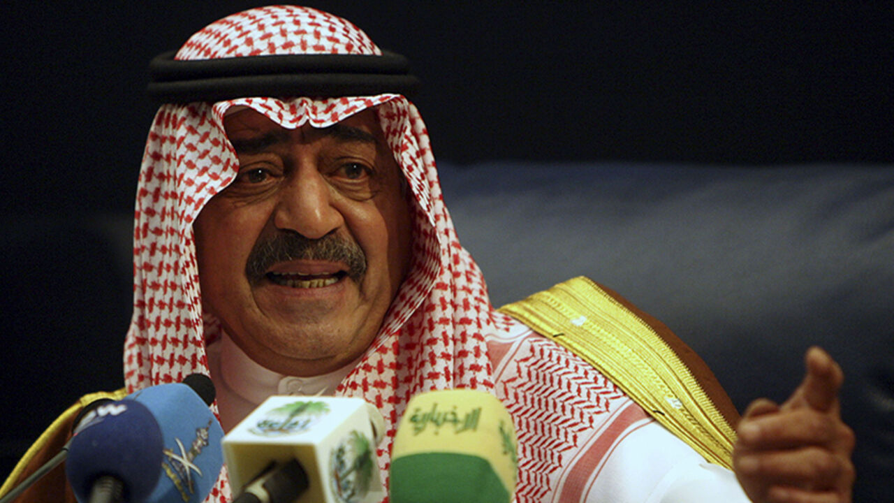 SAUDI ARABIA/ Saudi's intelligence chief Prince Muqrin bin Abdul-Aziz, brother of Saudi's King Abdullah, gestures during a news conference in Riyadh November 24, 2007. REUTERS/ Ali Jarekji (SAUDI ARABIA - Tags: POLITICS HEADSHOT) - RTR33OJ3