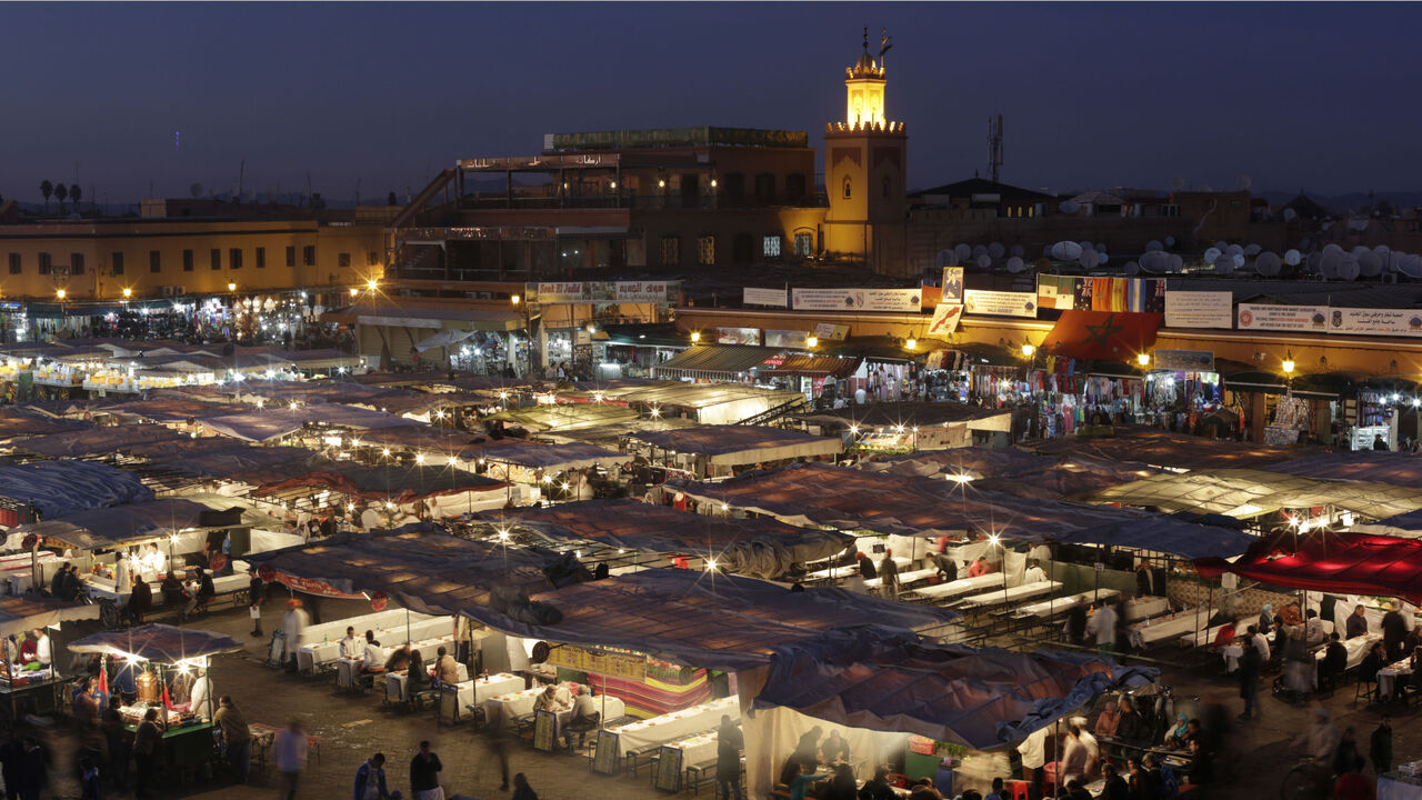 MOROCCO-DAILYLIFE/ A view of Djamaa Lafna square and its restaurants in Marrakesh's old city December 18, 2014. Picture taken December 18, 2014. REUTERS/Youssef Boudlal (MOROCCO - Tags: SOCIETY TRAVEL) - RTR4KAMQ