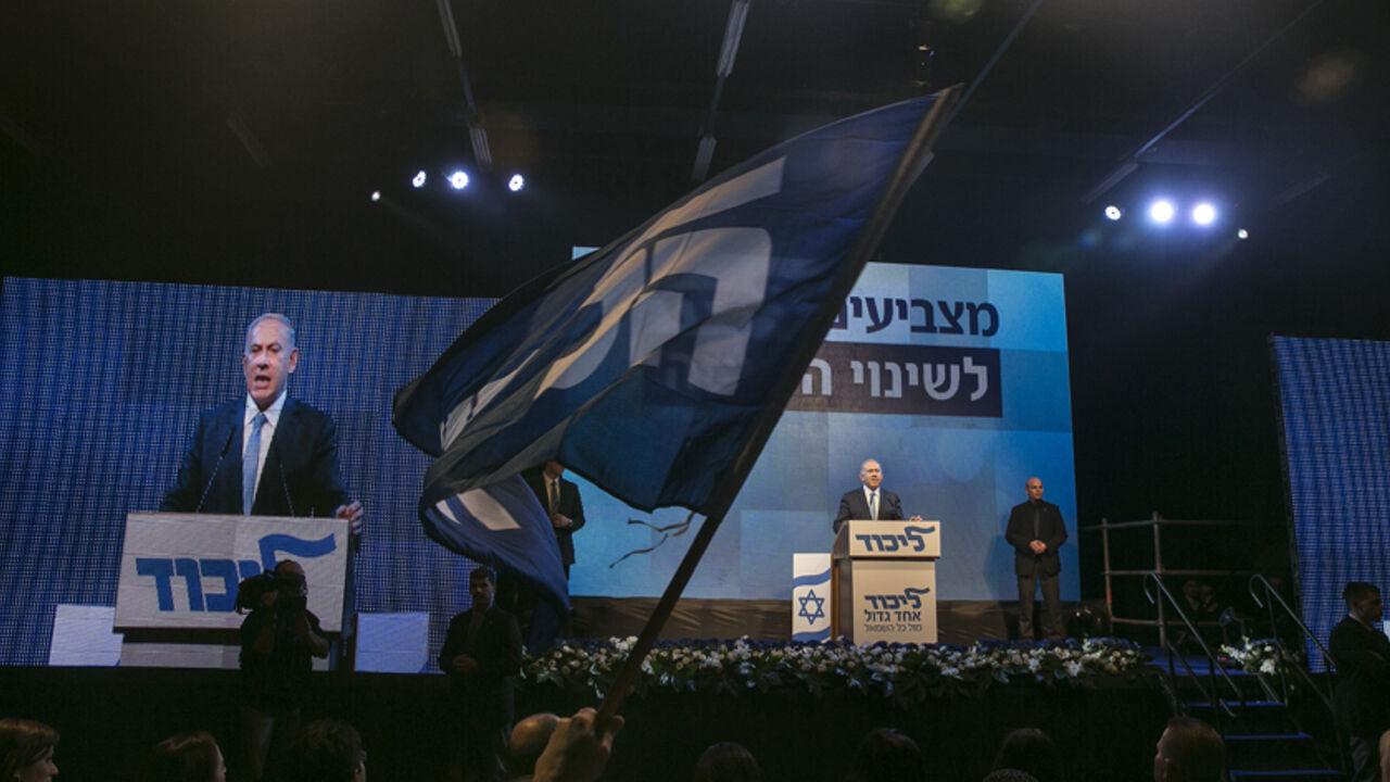 ISRAEL-POLITICS/ Israel's Prime Minister Benjamin Netanyahu delivers a speech during the launch of his Likud party election campaign in Tel Aviv January 5, 2015. Netanyahu was re-elected head of the right-wing Likud party last week, overcoming his first hurdle toward winning a fourth term in office in a March general election. REUTERS/Baz Ratner (ISRAEL - Tags: POLITICS ELECTIONS) - RTR4K5IO