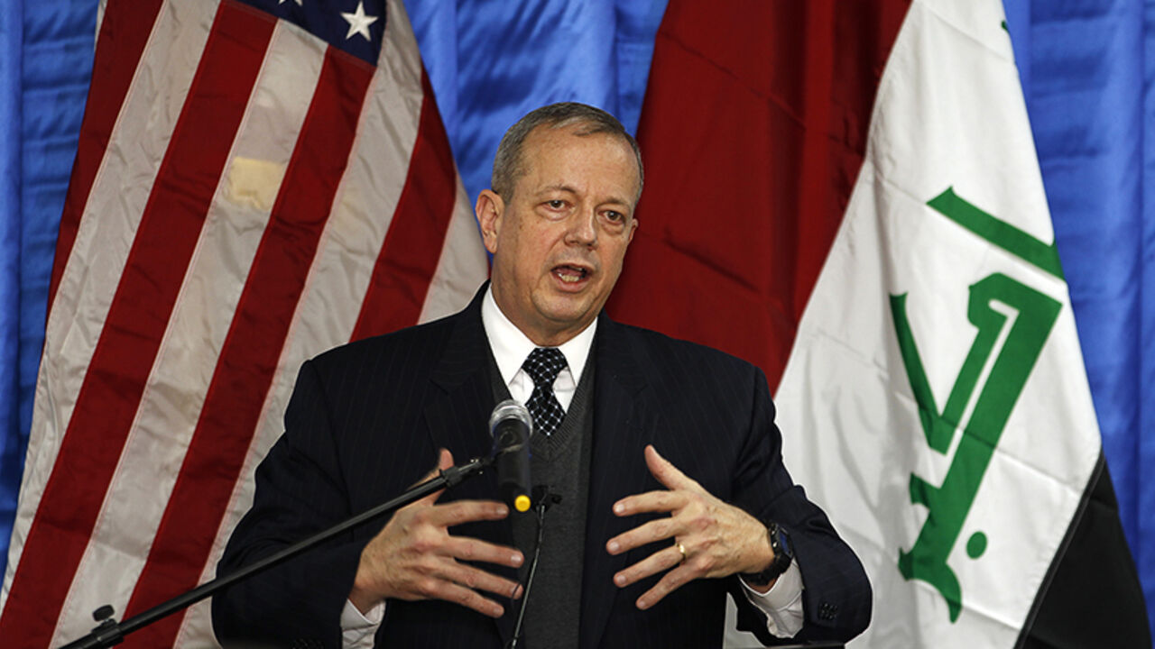 MIDEAST-CRISIS/IRAQ Retired U.S. General John Allen, special envoy for building the coalition against Islamic State, speaks to the media during a news conference at the U.S. embassy in Baghdad January 14, 2015. REUTERS/Thaier Al-Sudani (IRAQ - Tags: POLITICS CIVIL UNREST) - RTR4LELC