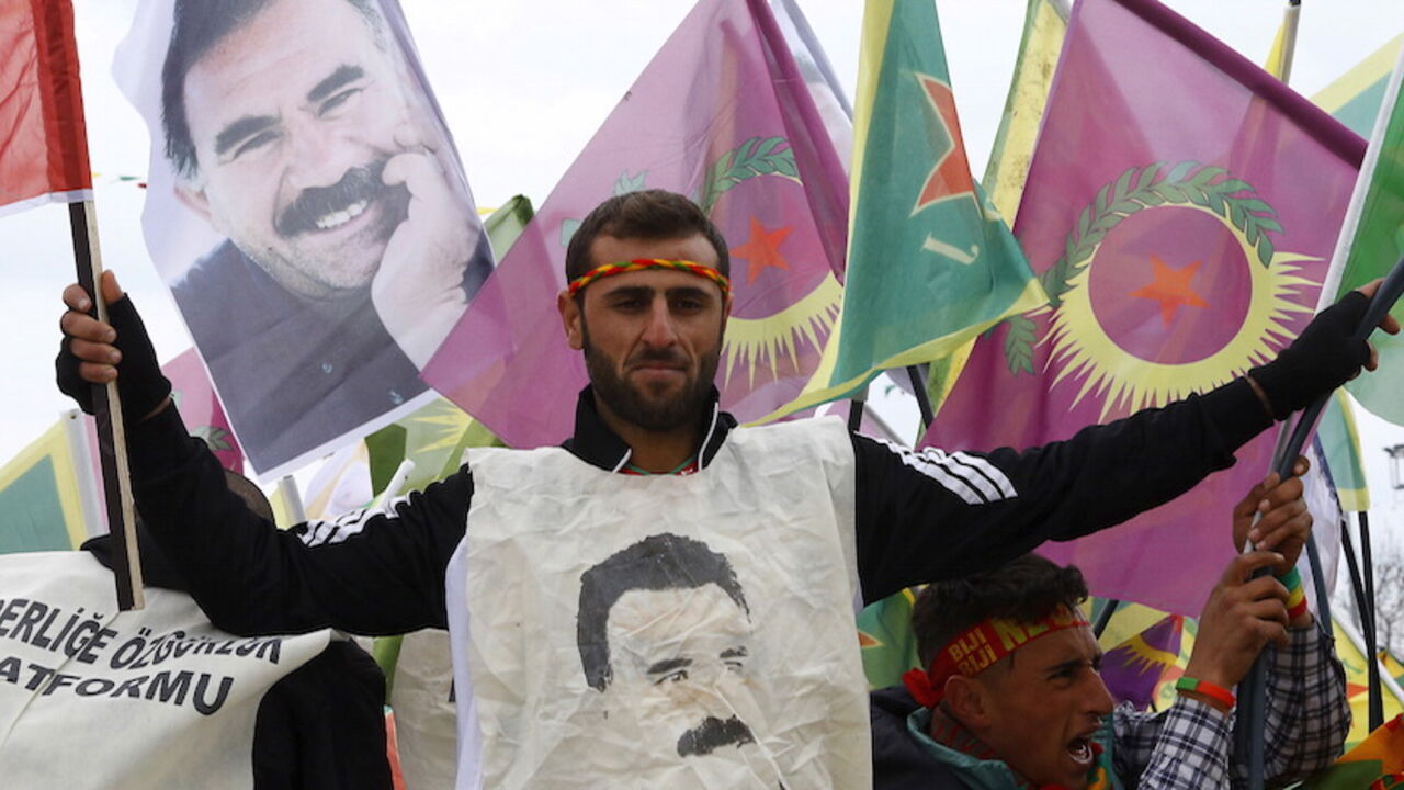 TURKEY-KURDS/ People wave Kurdish flags during a gathering celebrating Newroz, which marks the arrival of spring and the new year, in Diyarbakir March 21, 2015. Jailed Kurdish rebel leader Abdullah Ocalan called on Saturday for his militant group to hold a congress on ending a three-decade insurgency against the Turkish state but stopped short of declaring an immediate halt to its armed struggle. Tens of thousands of Kurds gathered in the southeastern city of Diyarbakir to hear the message from Kurdistan Workers Party (P
