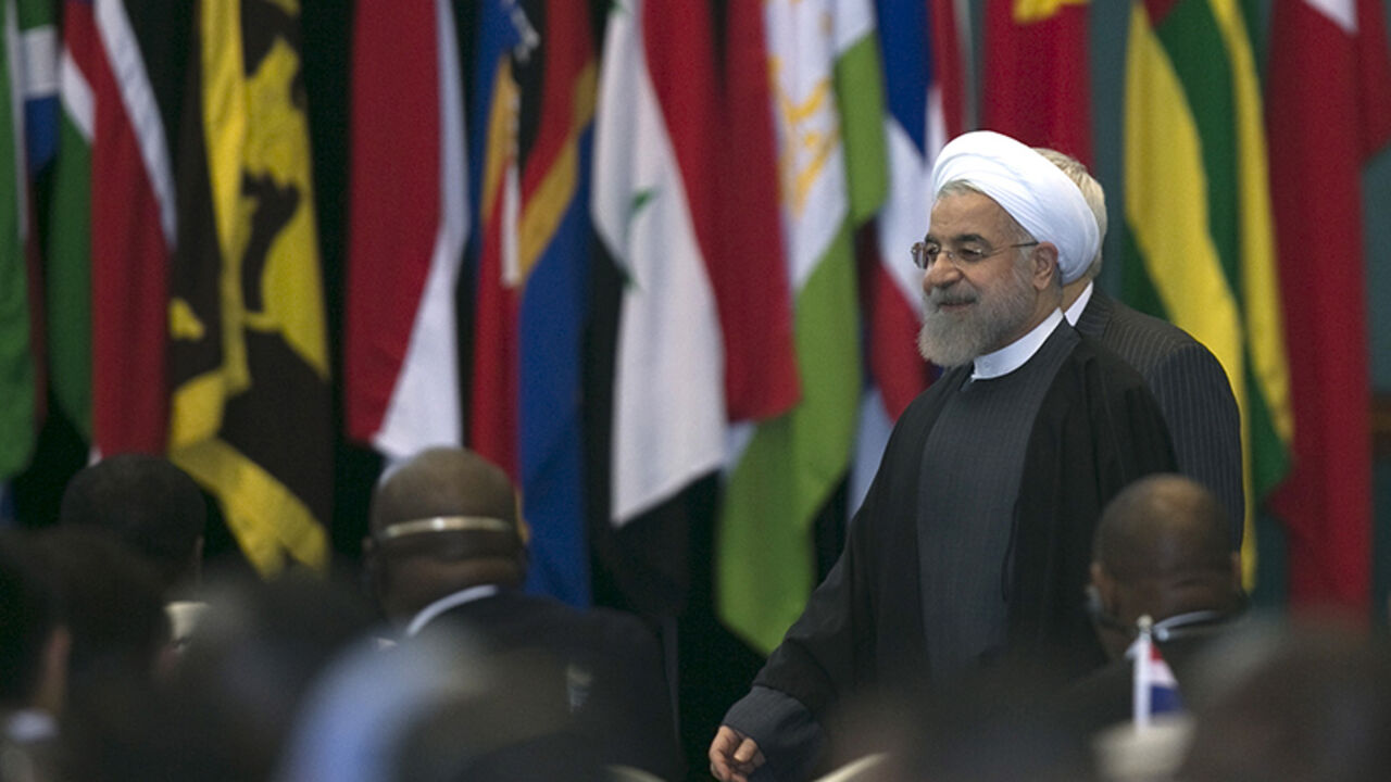 ASIA-AFRICA/ Iran's President Hassan Rouhani arrives to attend the closing statement for the Asian-African Conference in Jakarta April 23, 2015.
REUTERS/Darren Whiteside - RTX19YAE