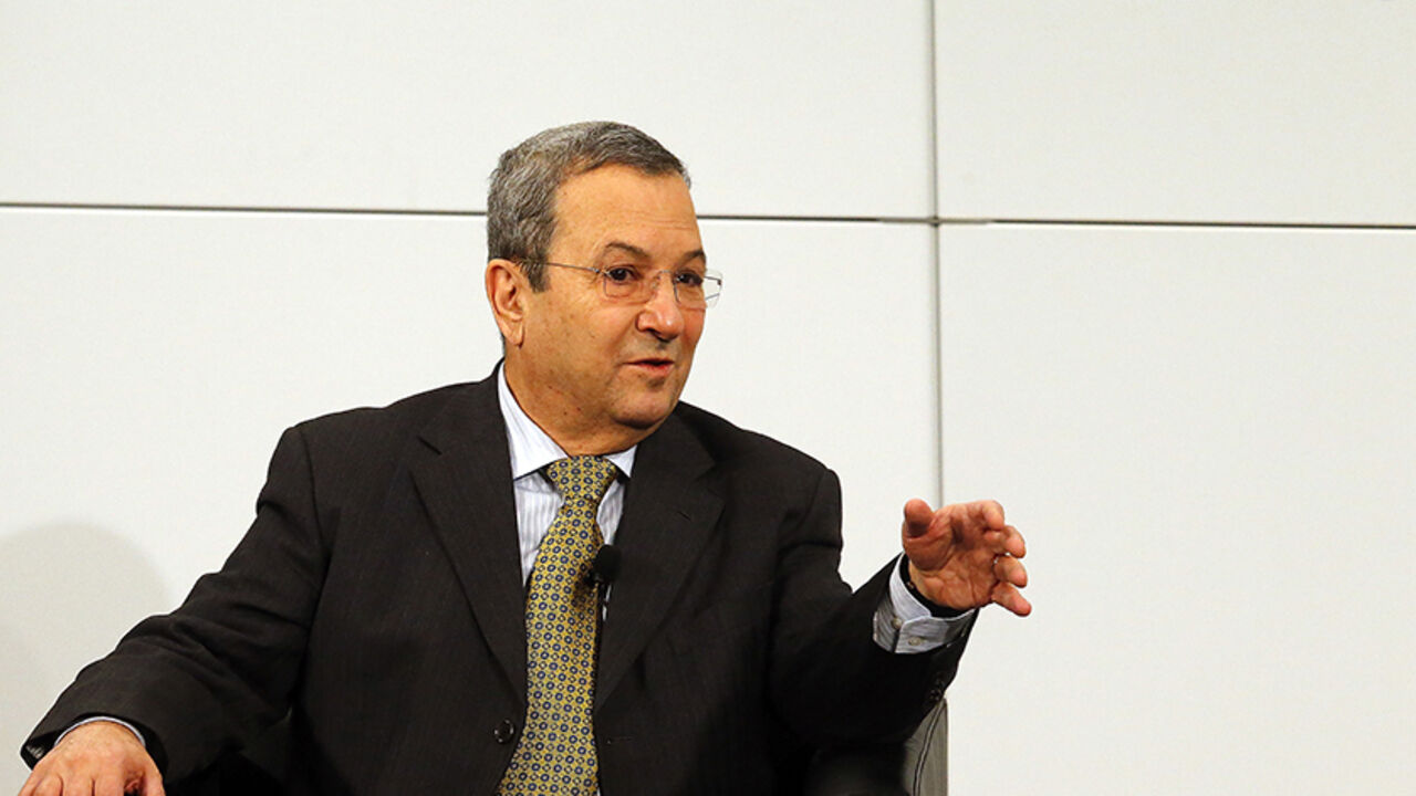 GERMANY/ Israeli Defence Minister Ehud Barak gestures during the 49th Conference on Security Policy in Munich February 3, 2013. Senior politicians along with the leader of the Syrian opposition are in Munich providing a rare opportunity for talks to revive efforts to end the civil war in Syria. REUTERS/Michael Dalder(GERMANY - Tags: MILITARY POLITICS) - RTR3DAJM