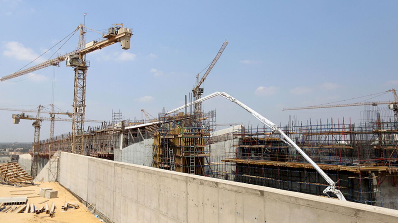 Construction is seen underway at the Grand Egyptian Museum in Giza, Egypt, August 25, 2015. REUTERS/Mohamed Abd El Ghany - RTX1PLA2