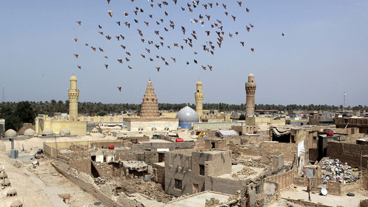 IRAQ-CRISIS/ A general view shows the shrine containing the tomb of Jewish prophet Ezekiel in the Iraqi town of Kifl, south of Baghdad, March 25, 2015. Picture taken March 25, 2015. REUTERS/Alaa Al-Marjani - RTR4UYH9