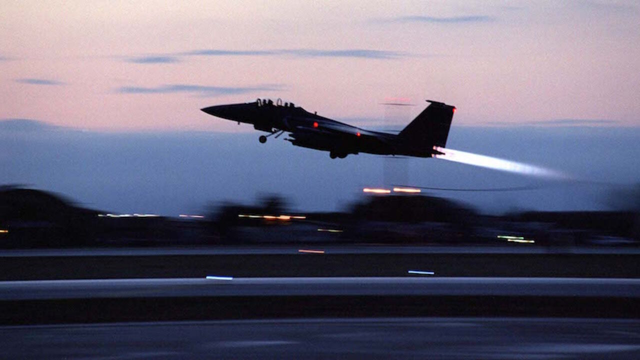 F 15 A U.S. Air Force F-15E Strike Eagle takes off from Aviano Air Base, Italy, for an air strike mission in support of NATO Operation Allied Force, March 28. Operation Allied Force is the air operation against targets in the Federal Republic of Yugoslavia. - RTXIW23