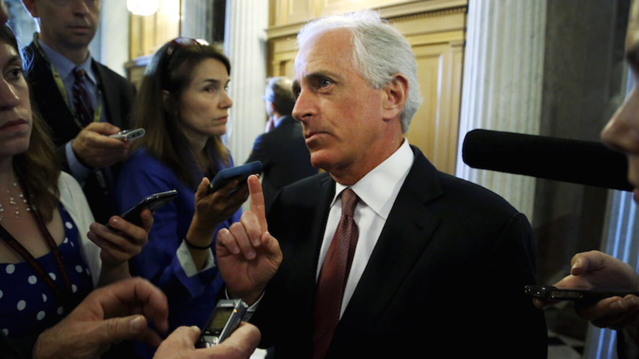 USA-CONGRESS/SENATE U.S. Senator Bob Corker (R-TN) talks to reporters after the weekly Republican caucus policy luncheon at the U.S. Capitol in Washington May 12, 2015. REUTERS/Jonathan Ernst - RTX1CO22