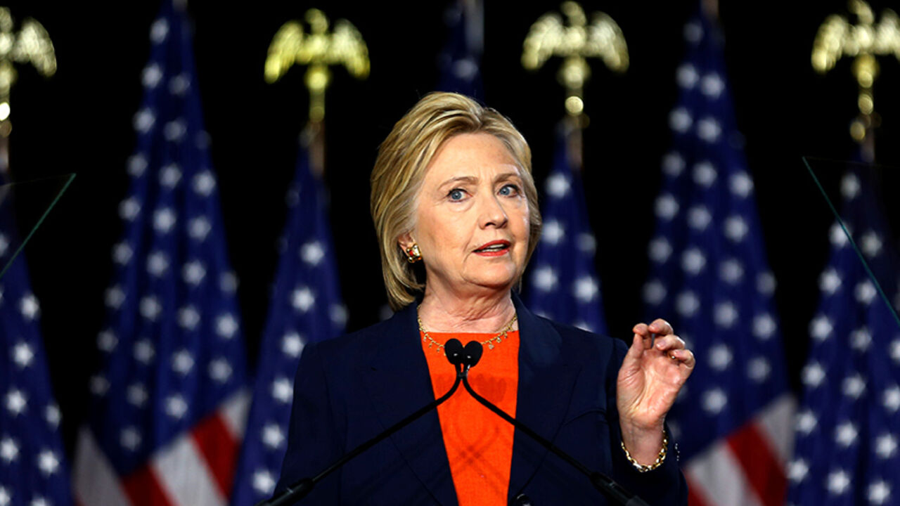 USA-ELECTION/CLINTON U.S. Democratic presidential candidate Hillary Clinton speaks on national security in San Diego, California, United States, June 2, 2016. REUTERS/Mike Blake - RTX2FF04