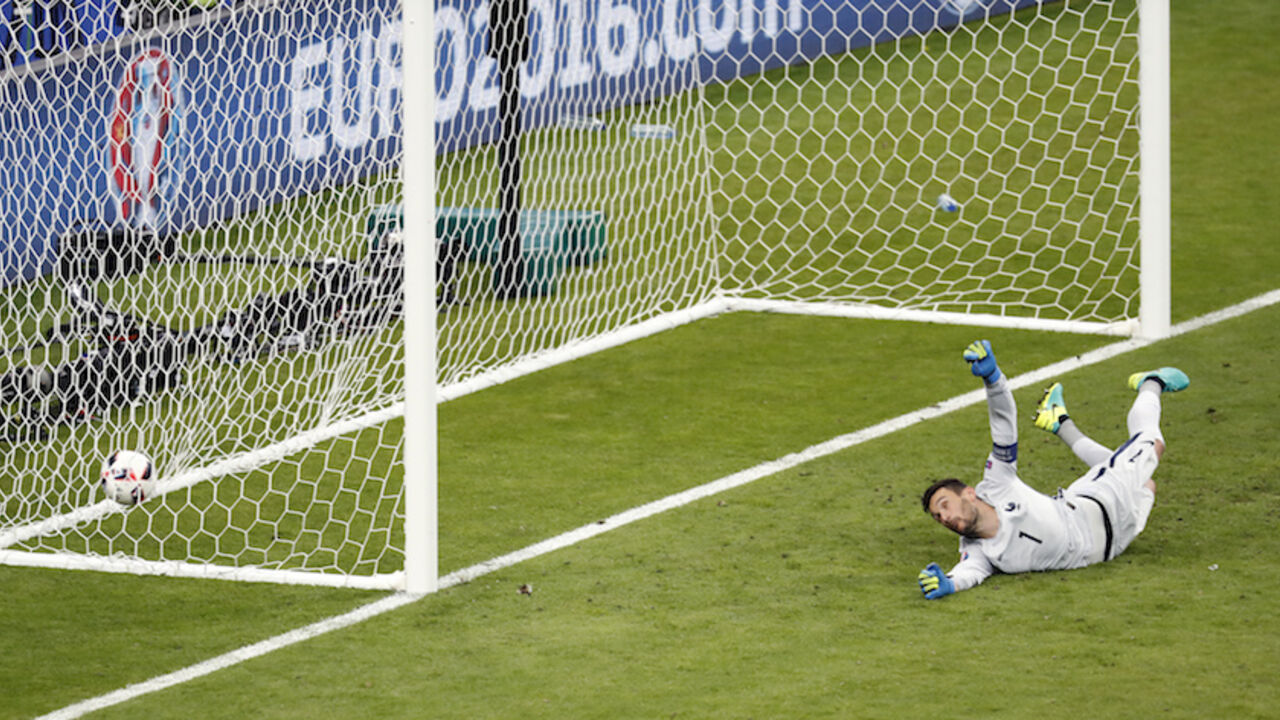 France v Portugal - EURO 2016 - Final France v Portugal - EURO 2016 - Final - Stade de France, Paris - Saint Denis, France - 10/7/16 - France's goalkeeper Hugo Lloris fails to save a goal by Portugal's Eder REUTERS/Charles Platiau TPX IMAGES OF THE DAY - RTSH8WK