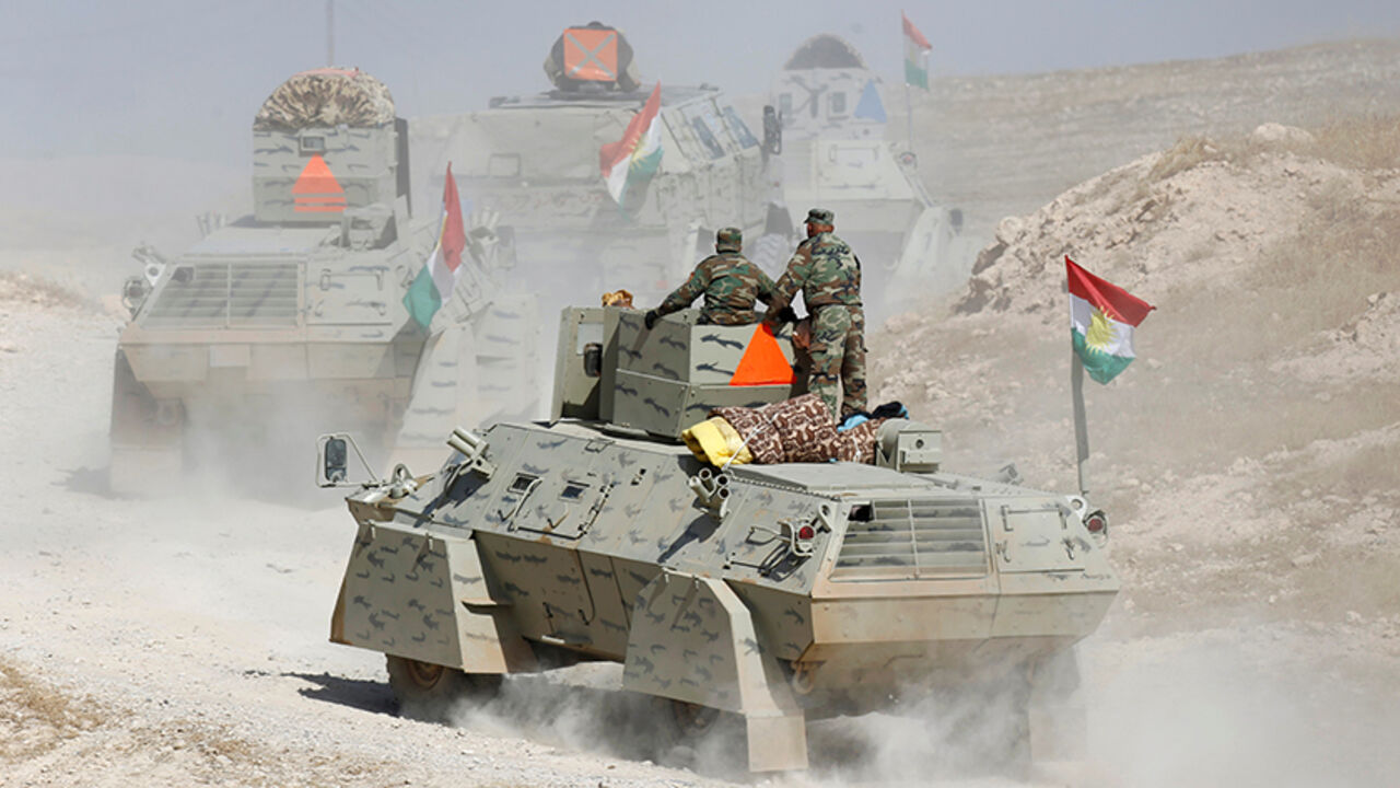 MIDEAST-CRISIS-IRAQ-MOSUL Peshmerga forces advance in the east of Mosul to attack Islamic State militants in Mosul, Iraq, October 18, 2016. REUTERS/Thaier Al-Sudani - RTX2PAM8