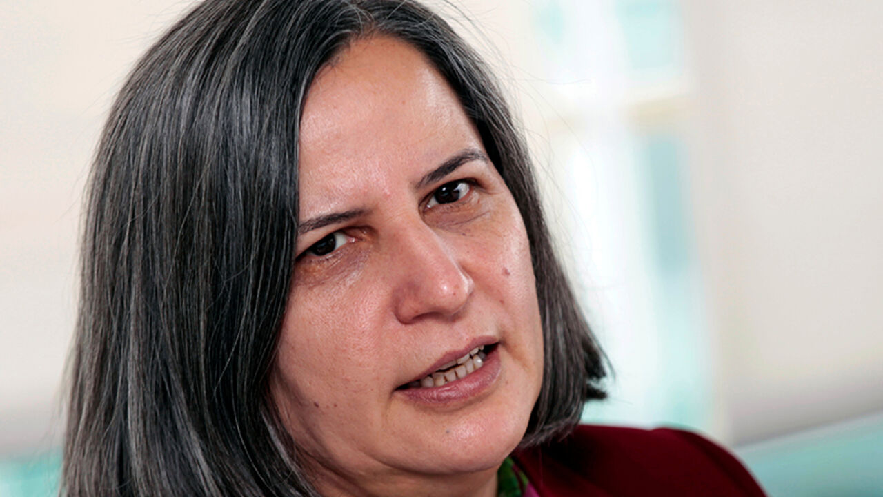 TURKEY-KURDS/ Gultan Kisanak, then-co-chair of Turkey's pro-Kurdish Peace and Democracy Party (BDP), speaks during a news conference in Istanbul March 14, 2013. REUTERS/Murad Sezer/File Photo - RTX2QFQS