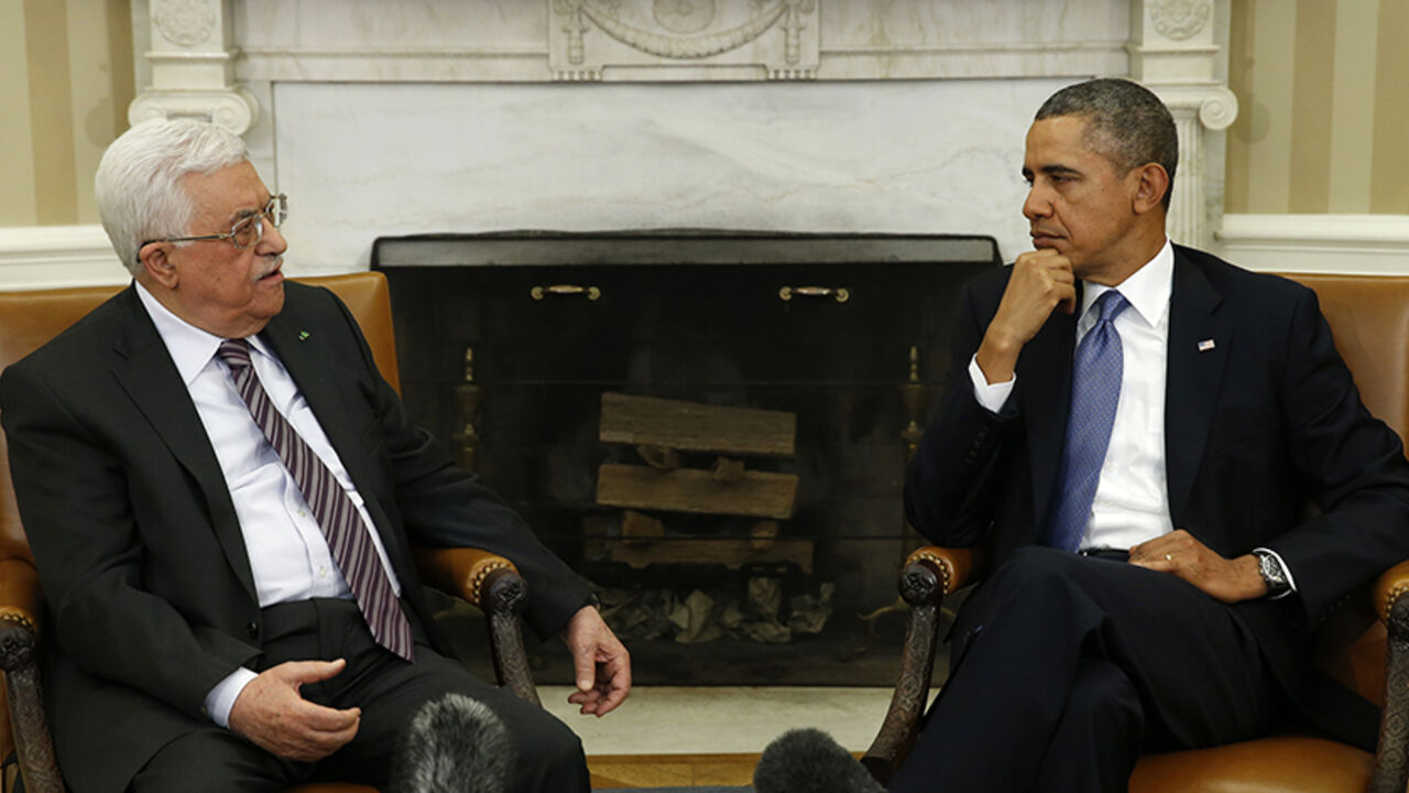 PALESTINIANS-ISRAEL/OBAMA-ABBAS U.S. President Barack Obama meets with Palestinian Authority President Mahmoud Abbas (L) at the White House in Washington March 17, 2014. President Barack Obama on Monday urged Palestinian President Mahmoud Abbas to make tough decisions and take risks for peace with Israel, saying he hoped to see progress in U.S.-brokered negotiations in coming weeks.
REUTERS/Kevin Lamarque (UNITED STATES - Tags: POLITICS) - RTR3HG6Q
