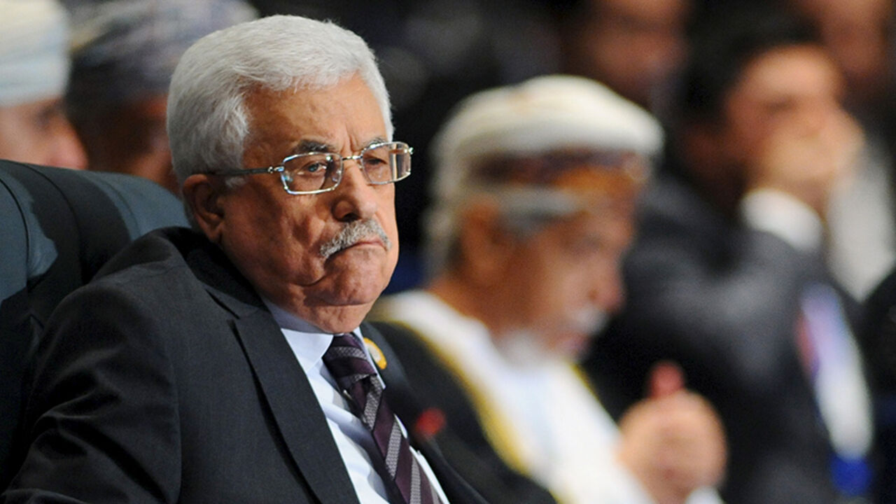 MIDEAST-ARABS/ Palestinian President Mahmoud Abbas attends the opening meeting of the Arab Summit in Sharm el-Sheikh, in the South Sinai governorate, south of Cairo, March 28, 2015. Arab League heads of state are holding a two-day summit to discuss a range of conflicts in the region, including Yemen and Libya, as well as the threat posed by Islamic State militants. REUTERS/Stringer - RTR4V971