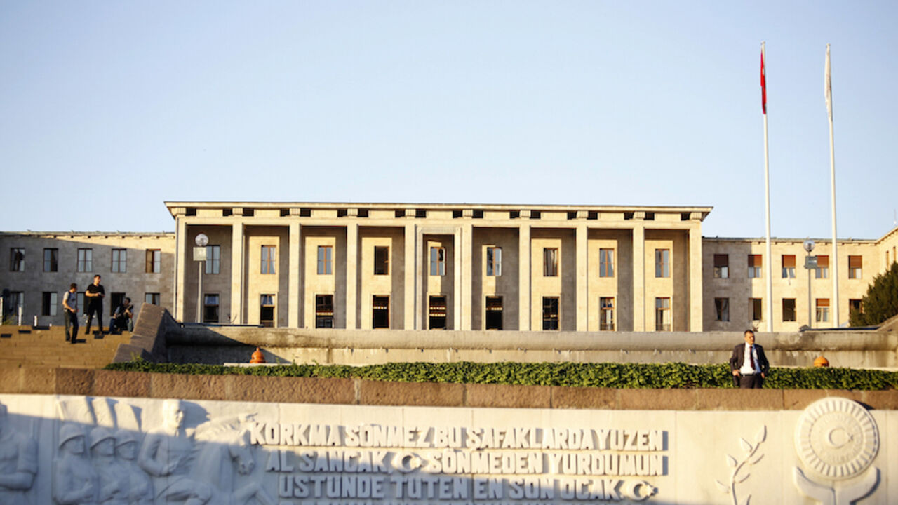 TURKEY-SECURITY/ People are pictured outside the parliament building in Ankara, Turkey July 16, 2016, after an attempted Turkish military coup. REUTERS/Tumay Berkin - RTSI91O