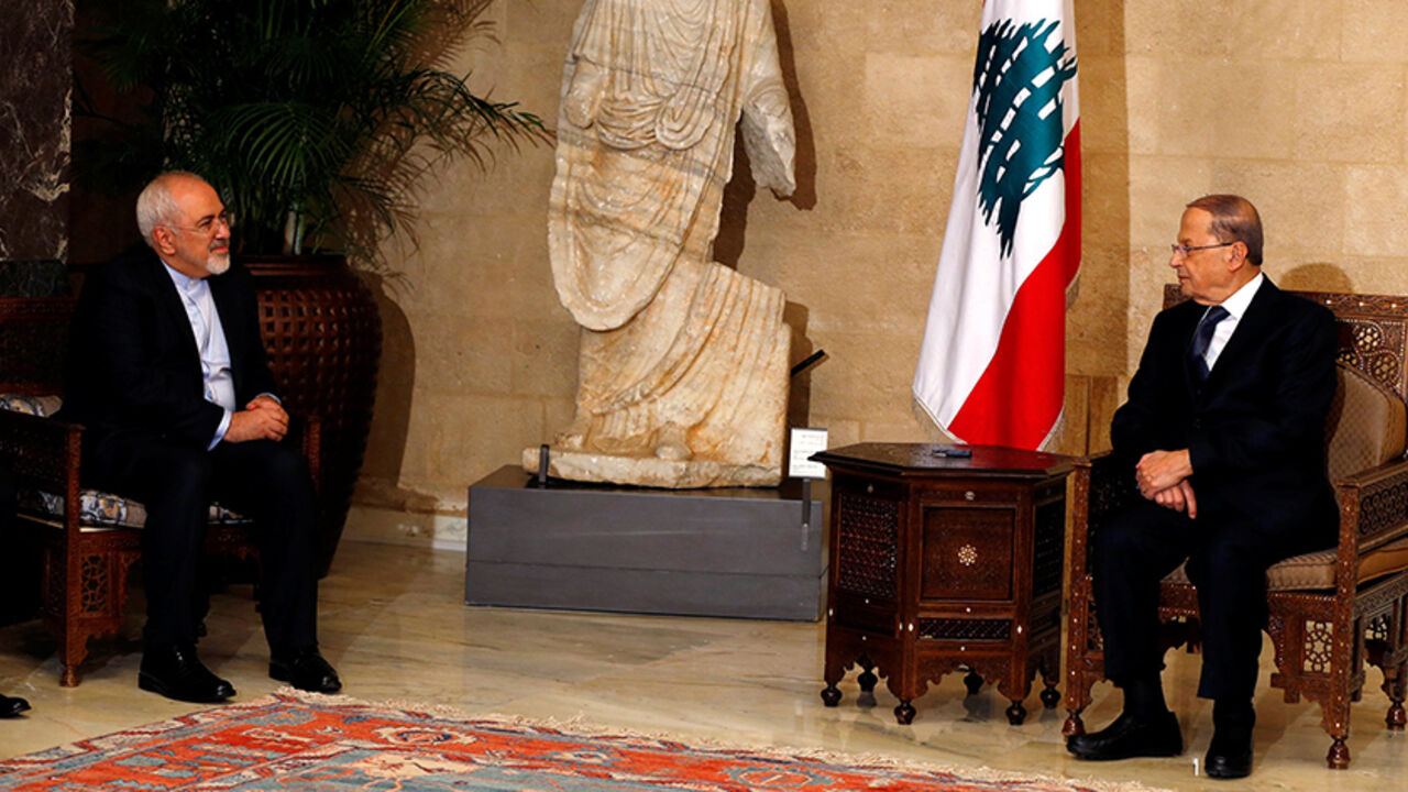 LEBANON-IRAN/ Iran's Foreign Minister Mohammad Javad Zarif (L) meets with Lebanese President Michel Aoun, upon his arrival to the presidential palace in Baabda, near Beirut, Lebanon November 7, 2016. REUTERS/Mohamed Azakir - RTX2SD04
