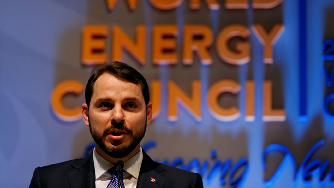 ENERGY-TURKEY/CONGRESS Turkish Energy Minister Berat Albayrak speaks to media ahead of the 23rd World Energy Congress in Istanbul, Turkey, October 9, 2016. REUTERS/Murad Sezer - RTSRFQG