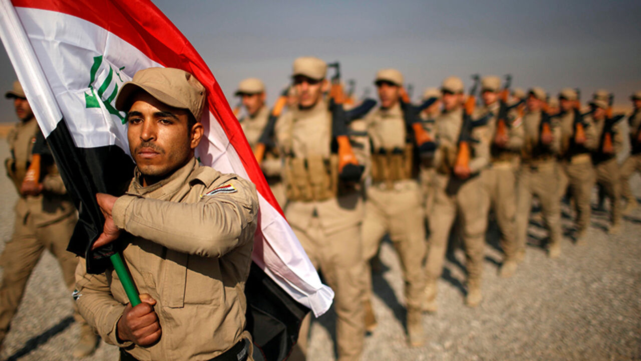 MIDEAST-CRISIS/IRAQ Iraqi fighters from Hashid Shaabi take part in a training at Makhmur camp in Iraq December 11, 2016. REUTERS/Mohammed Salem TPX IMAGES OF THE DAY TPX IMAGES OF THE DAY - RTX2UHUT