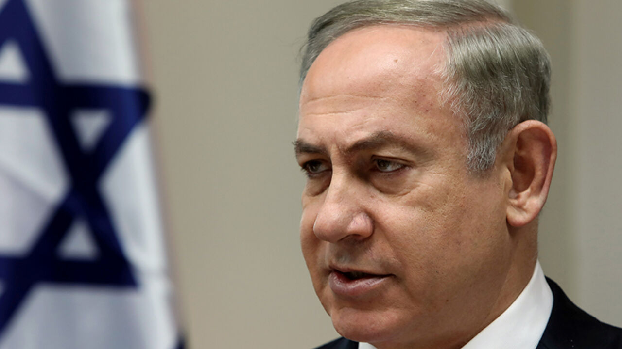 ISRAEL-POLITICS/ Israeli Prime Minister Benjamin Netanyahu chairs the weekly cabinet meeting in Jerusalem February 12, 2017. REUTERS/Gali Tibbon/Pool - RTSY9AO