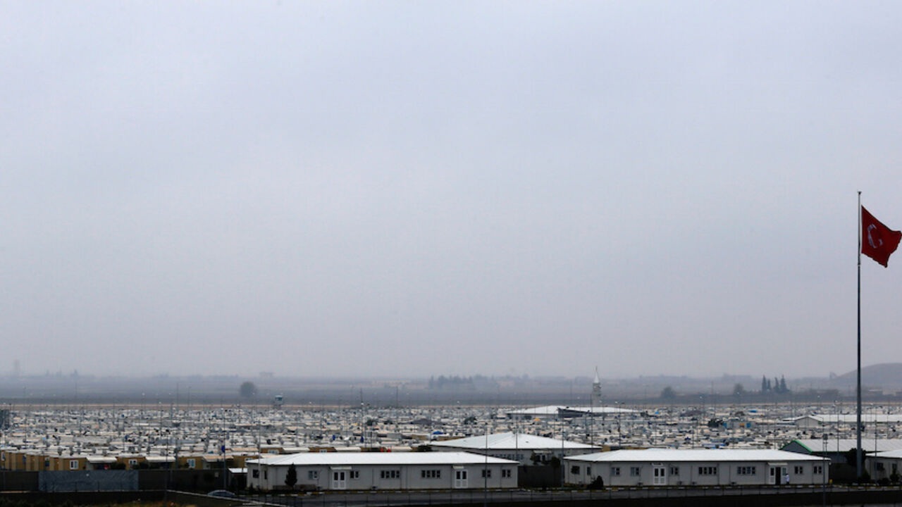 TURKEY-EUROPE/REFUGEES The Elbeyli refugee camp is seen near the Turkish-Syrian border in Kilis province, Turkey, December 1, 2016. REUTERS/Umit Bektas - RTSU6GF
