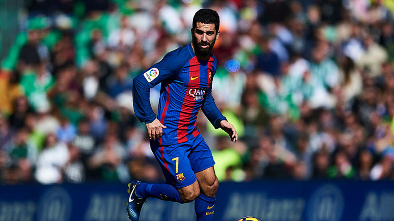 94264641 SEVILLE, SPAIN - JANUARY 29: Arda Turan of FC Barcelona in action during La Liga match between Real Betis Balompie and FC Barcelona at Benito Villamarin Stadium on January 29, 2017 in Seville, Spain. (Photo by Aitor Alcalde/Getty Images)
