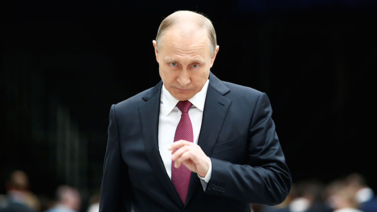 RUSSIA-PUTIN/ Russian President Vladimir Putin arrives for a meeting with journalists following a live nationwide broadcast call-in in Moscow, Russia June 15, 2017. REUTERS/Sergei Karpukhin TPX IMAGES OF THE DAY - RTS177P1