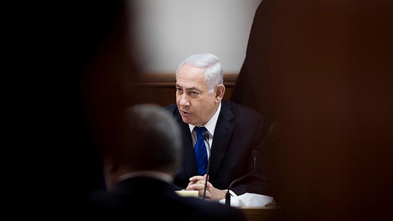 ISRAEL-POLITICS/ Israeli Prime Minister Benjamin Netanyahu attends the weekly cabinet meeting at his office in Jerusalem June 18, 2017. REUTERS/Abir Sultan/Pool - RTS17ITS