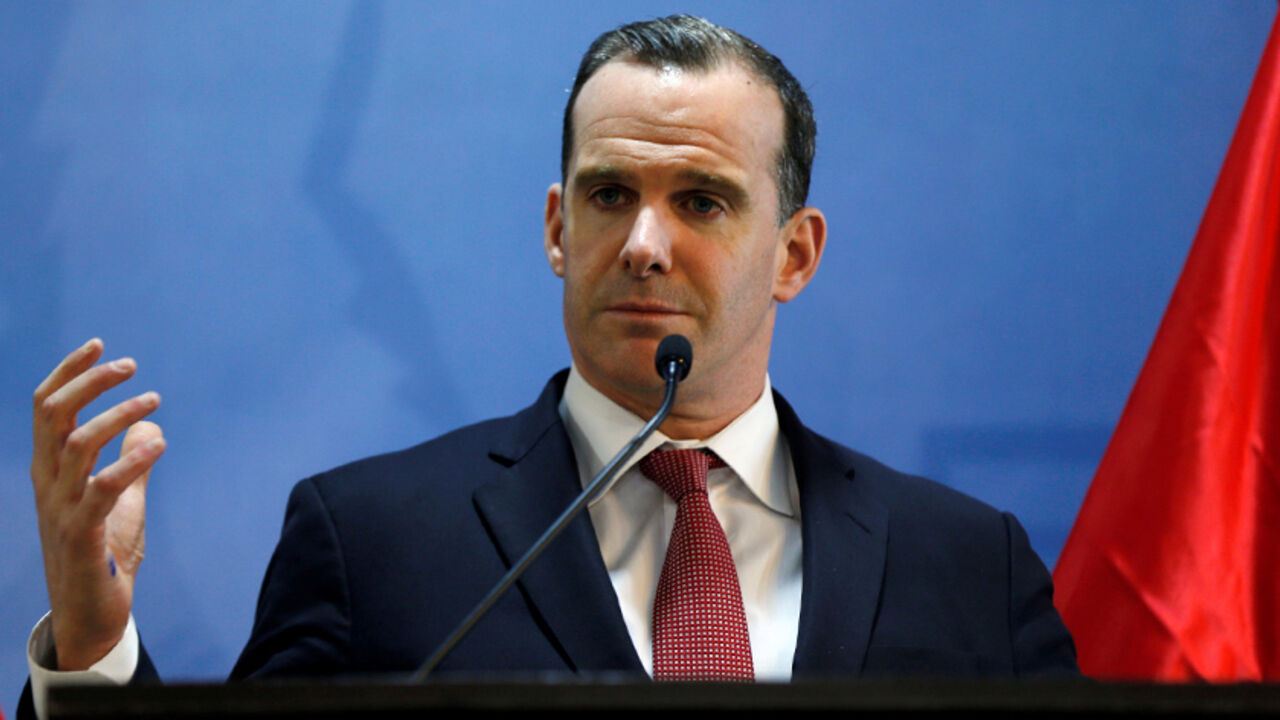 MIDEAST-CRISIS/ Brett McGurk, U.S. envoy to the coalition against Islamic State, speaks during a news conference at the U.S. Embassy in Amman, Jordan, November 6, 2016. REUTERS/Muhammad Hamed - RTX2S6NC