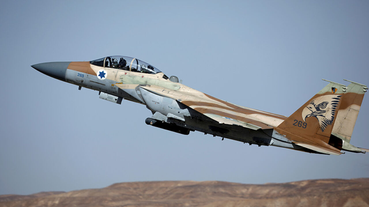 ISRAEL-USA/AIRFORCE An Israeli F-15 fighter jet takes off during an exercise dubbed " Juniper Falcon", held between crews from the U.S and Israeli air forces, at Ovda Military Airbase, in southern Israel May 16. Picture taken May 16, 2017. REUTERS/Amir Cohen - RTX36T2T