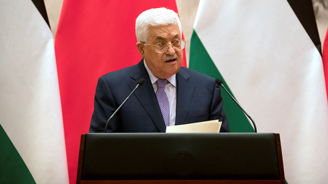 Palestinian President Mahmoud Abbas speaks during a signing ceremony at the Great Hall of the People in Beijing, China, July 18, 2017. REUTERS/Mark Schiefelbein/Pool - RTX3BWOV