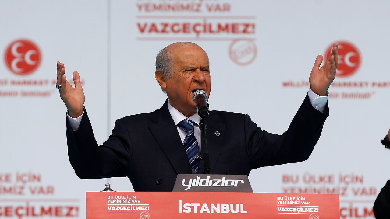 Nationalist Movement Party (MHP) leader Devlet Bahceli addresses his supporters during a rally for the upcoming referendum, in Istanbul, Turkey, April 9, 2017. REUTERS/Osman Orsal - RC1C00872BD0