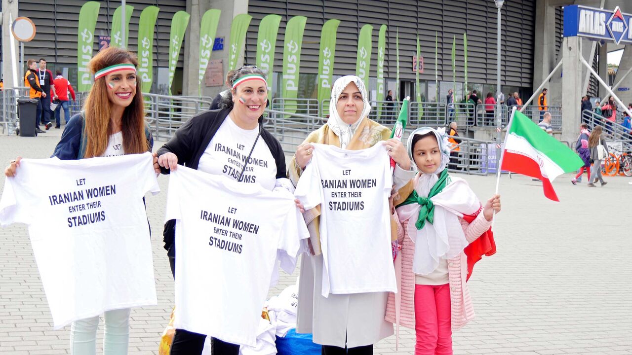 VOLLEYBALL-WORLD/PROTEST RTS17HJ6.jpg