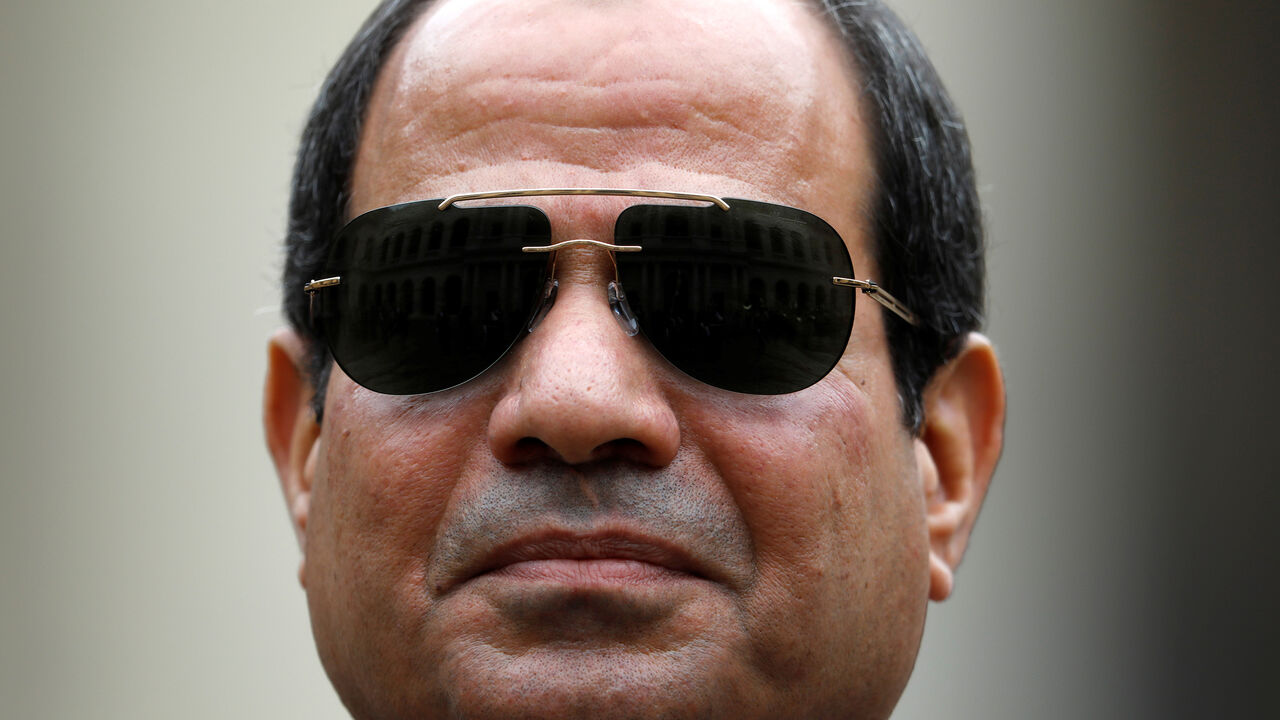 Egyptian President Abdel Fattah al-Sisi attends a military ceremony at the Hotel des Invalides in Paris, France, October 24, 2017. REUTERS/Charles Platiau - RC1D1DC6D000
