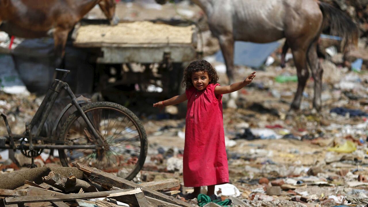 EGYPT-SLUM/ RTSHRD.jpg