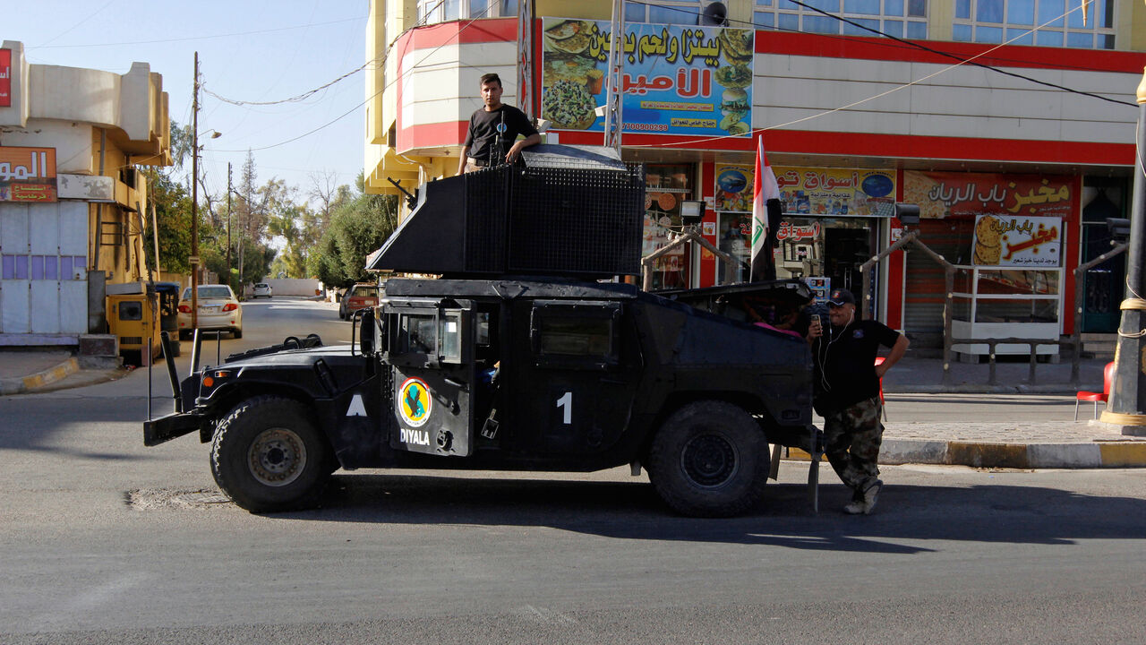 MIDEAST-CRISIS/IRAQ-KURDS-KIRKUK A vehicle of the Iraqi Federal police is seen on a street in Kirkuk, Iraq October 19, 2017. Picture taken October 19, 2017. REUTERS/Ako Rasheed - RC1F022EF4B0
